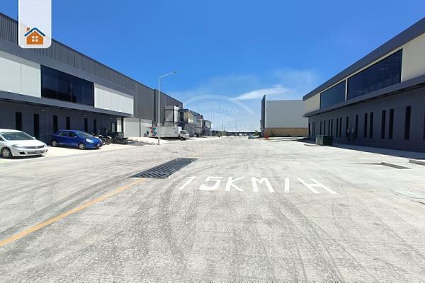 Foto de inmueble en Avenida Santa Lucia, Col. Santa Lucia C.P. 45200, Zapopan