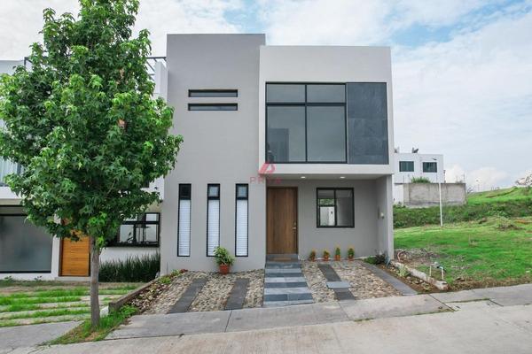 Foto de inmueble en Av. Senderos ,Coto 7 Senderos Natural, Col. Senderos de Monte Verde C.P. 45646, Tlajomulco de Zúñiga