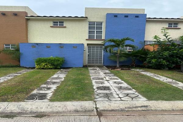 Foto de inmueble en Avenida senderos del lago, Col. Senderos del Lago C.P. 45825, Jocotepec