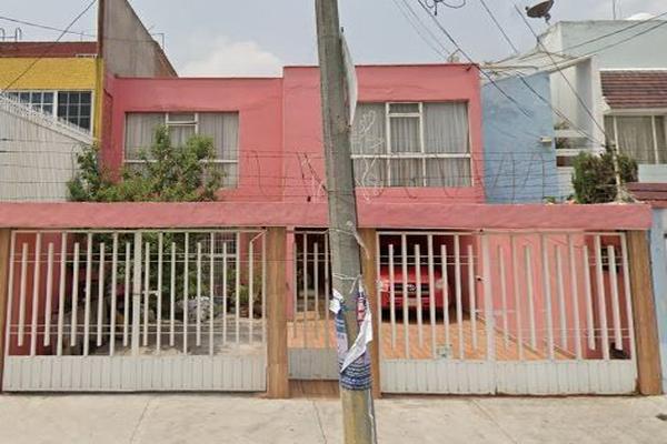 Foto de inmueble en Av. Sinatel, Col. Sinatel C.P. 09470, Iztapalapa