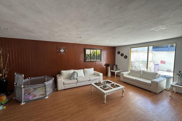 Foto de inmueble en Av. Taxqueña, Col. Educación C.P. 04400, Coyoacán