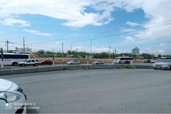 Foto de inmueble en AV. TEOFILO SALINAS #300, Col. Villas de San Jose C.P. 67254, Juárez
