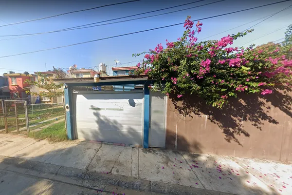 Foto de inmueble en AV. TEOTIHUACAN, Col. Jardines de California C.P. 96536, Coatzacoalcos