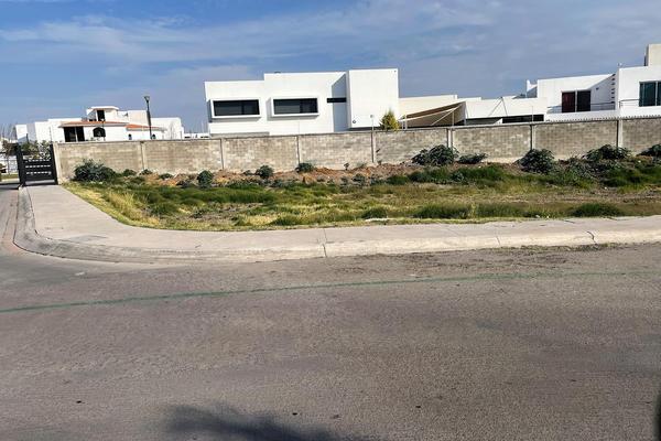 Foto de inmueble en AVENIDA TLACOTE #1001, Col. Provincia Santa Elena C.P. 76177, Querétaro