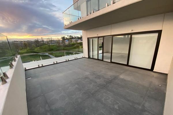 Foto de inmueble en Av. Universidad 1000, Col. Puerta Plata, Zapopan, Jalisco. #1000, Col. Santa Isabel C.P. 45110, Zapopan