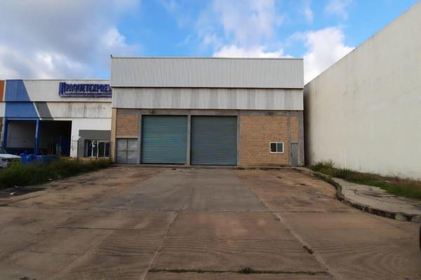Foto de inmueble en avenida Universidad, Col. Las Gaviotas C.P. 96536, Coatzacoalcos