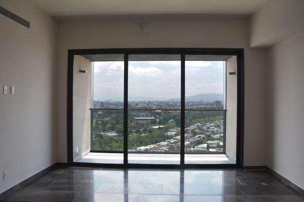 Foto de inmueble en Av. Universidad, Col. Puerta de Hierro C.P. 45116, Zapopan