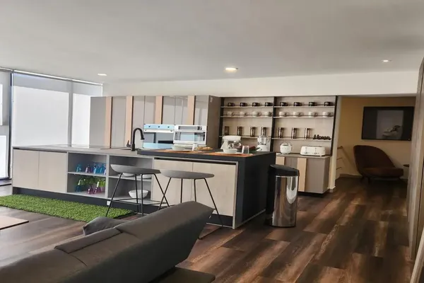 Foto de inmueble en Av. Vallarta #2468, Col. Arcos Vallarta C.P. 44130, Guadalajara