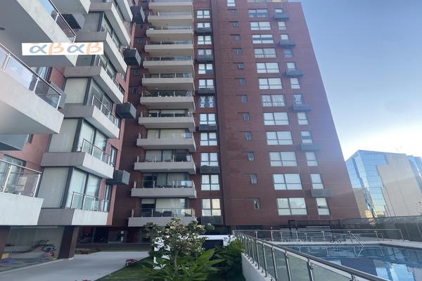 Foto de inmueble en AV VALLARTA, Col. Arcos Vallarta C.P. 44130, Guadalajara