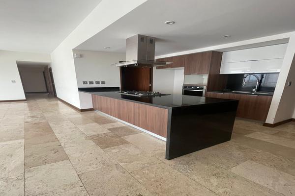 Foto de inmueble en Av Vallarta, Col. Camino Real C.P. 45040, Zapopan