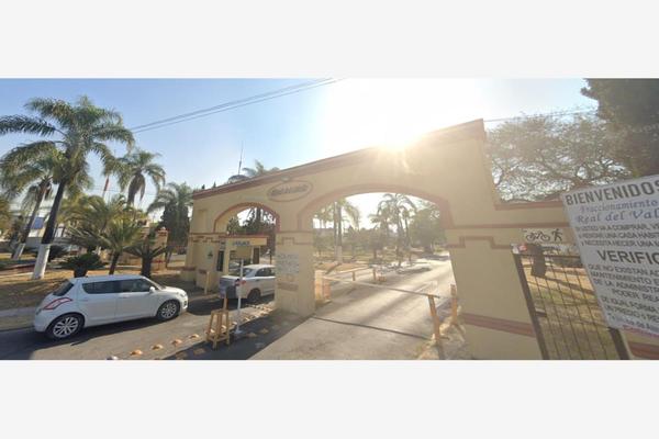 Foto de inmueble en Av. valle de san Juan #1068, Col. Hacienda Real C.P. 45640, Tlajomulco de Zúñiga