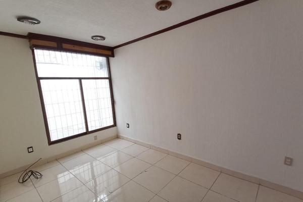 Foto de inmueble en Av. Valle de Santiago #172, Col. Valle de Aragón C.P. 57100, Nezahualcóyotl