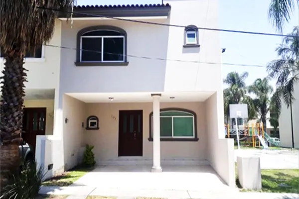 Foto de inmueble en AV VALLE SAN ISIDRO #184, Col. Valle de San Isidro C.P. 45133, Zapopan