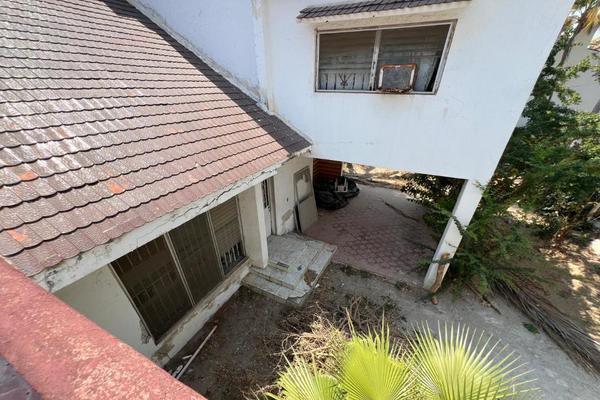 Foto de inmueble en Av Veracruz, Col. Barra de Navidad C.P. 48987, Cihuatlán