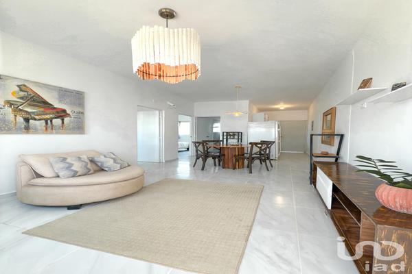 Foto de inmueble en Av. verde vallarta #271, Col. De las Juntas Delegación C.P. 48291, Puerto Vallarta