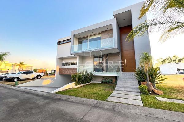 Foto de inmueble en Av .Verona, Col. San Juan de Ocotan C.P. 45019, Zapopan