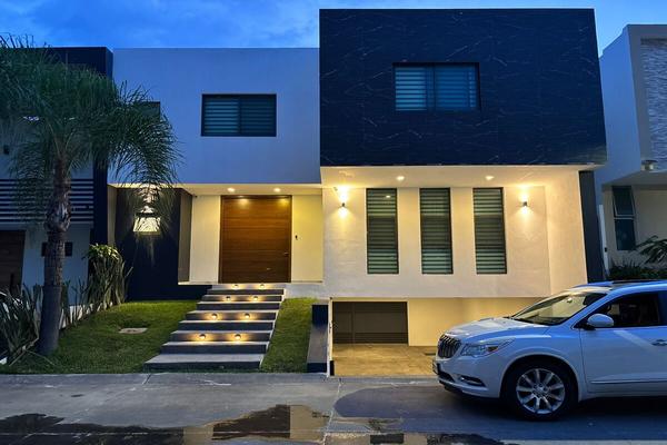 Foto de inmueble en Av. Verona, Col. Villa Verona C.P. 45115, Zapopan