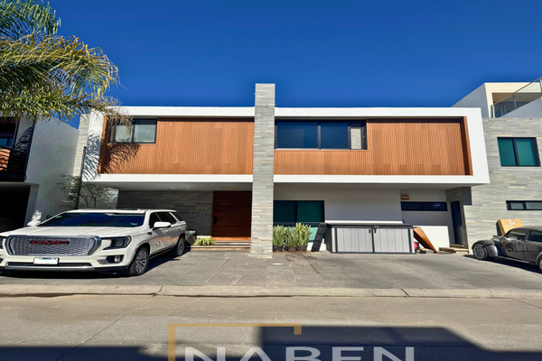 Foto de inmueble en Av. Verona, Col. Virreyes Residencial C.P. 45110, Zapopan