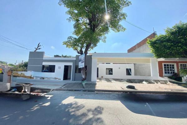 Foto de inmueble en Av. Villa Galaxia 192, Col. Villa Galaxia C.P. 82150, Mazatlán