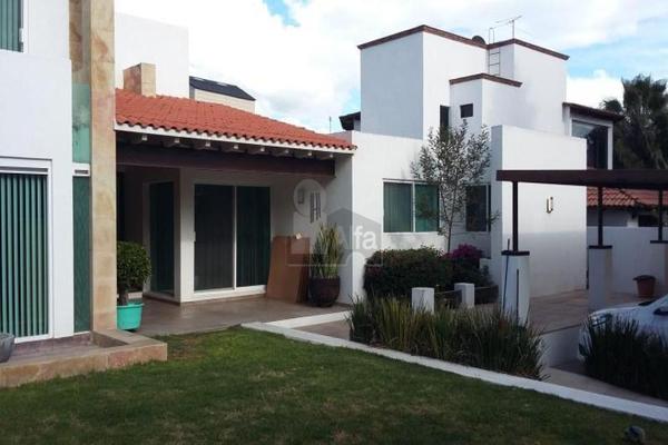 Foto de inmueble en AVENIDA VISTA REAL #3, Col. Vista Real y Country Club C.P. 76905, Corregidora