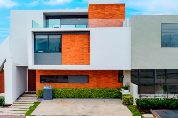 Foto de inmueble en Av. Vuelo de las grullas, Col. San Agustin C.P. 45645, Tlajomulco de Zúñiga