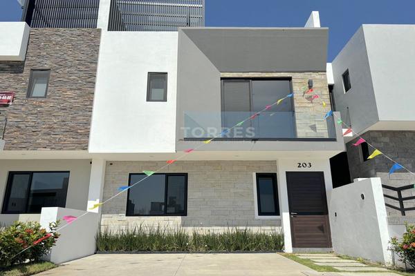 Foto de inmueble en Av. Vuelo de las Grullas, Col. Sendero las Moras C.P. 45645, Tlajomulco de Zúñiga