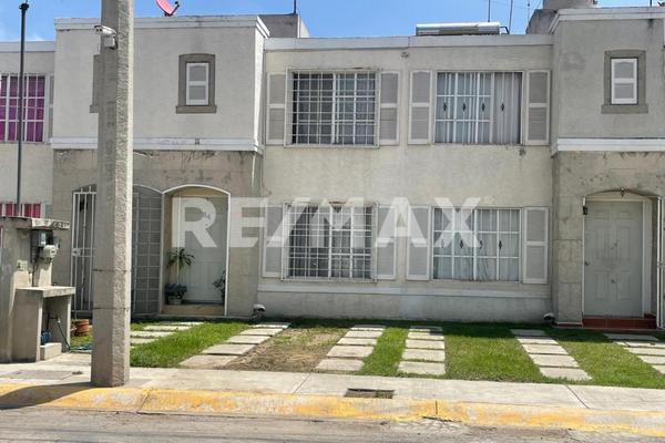 Foto de inmueble en Av Xochitla, Col. Los Olivos C.P. 54875, Cuautitlán