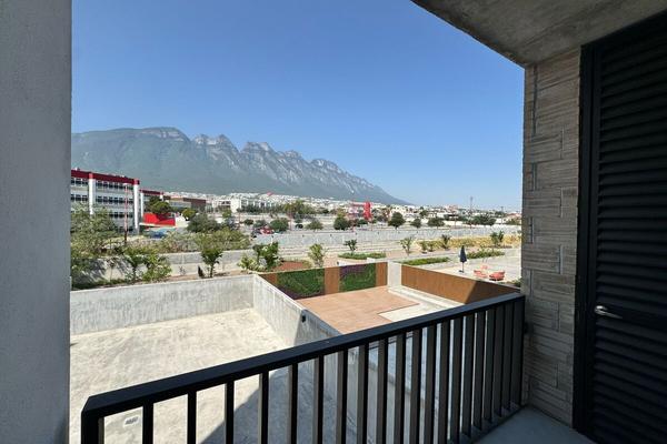 Foto de inmueble en Av Zapopan 100-4to sector64370 MonterreyN.L., Col. Las Cumbres 3 Sector C.P. 64610, Monterrey