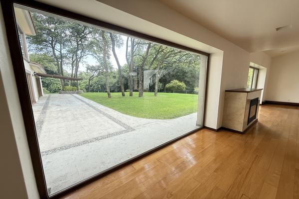 Foto de inmueble en Axapusco, Col. Hacienda de Valle Escondido C.P. 52937, Atizapán de Zaragoza
