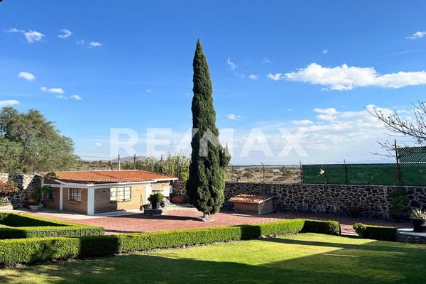 Foto de inmueble en Azabache, PRADERAS DEL POTRERO, ATOTONILCO, Col. Praderas del Potrero C.P. 42995, Atotonilco de Tula