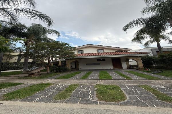 Foto de inmueble en Azaleas, Col. Bugambilias C.P. 45238, Zapopan
