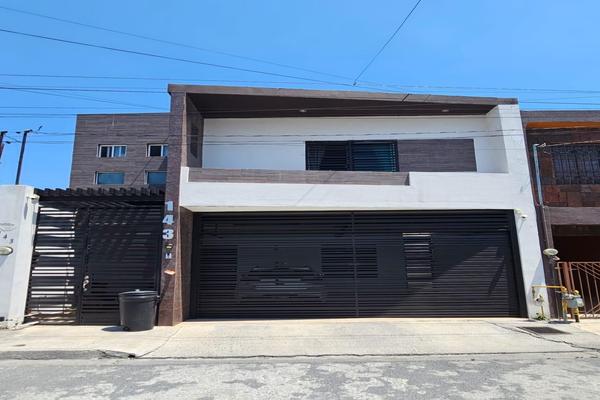 Foto de inmueble en  , Col. Azteca C.P. 67150, Guadalupe
