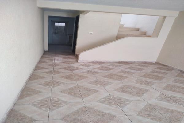 Foto de inmueble en José María Morelos #s/n, Col. Los Héroes Ecatepec Sección III C.P. 55023, Ecatepec de Morelos