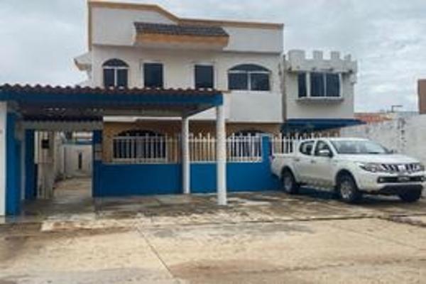 Foto de inmueble en Avenida Juventino Rosas #Casa 1, Col. Puerto México C.P. 96510, Coatzacoalcos