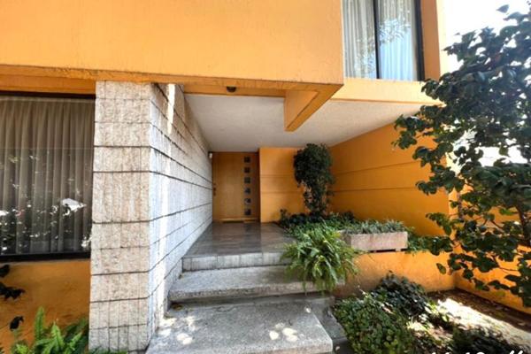 Foto de inmueble en Fuente de Las Pirámides, Col. Lomas de Tecamachalco C.P. 53950, Naucalpan de Juárez