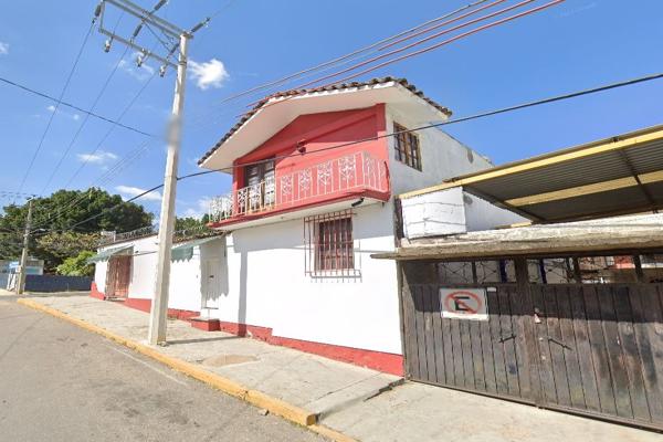 Foto de inmueble en Calle de Manuel Sabino Crespo, Col. Luis Jiménez Figueroa C.P. 68070, Oaxaca de Juárez