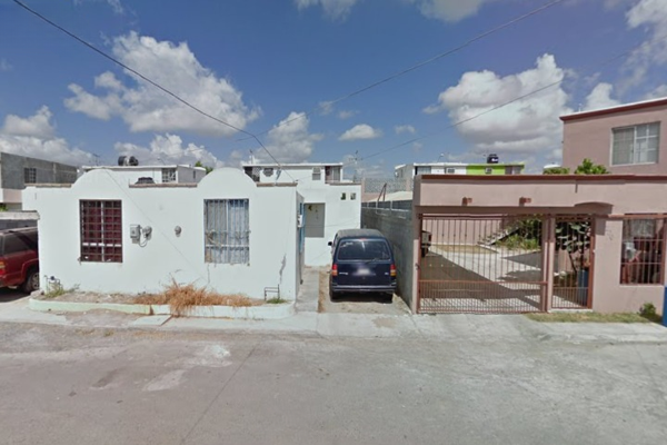 Foto de inmueble en Retorno Luxemburgo, Col. Hacienda las Fuentes C.P. 88655, Reynosa
