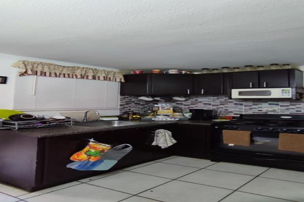 Foto de inmueble en De Los Alpes, Col. Urbi Quinta del Cedro Segunda Sección C.P. 22564, Tijuana