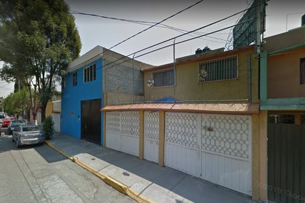Foto de inmueble en AV DE LOS REYES #s/n, Col. Los Reyes Ixtacala 1ra. Sección C.P. 54090, Tlalnepantla de Baz