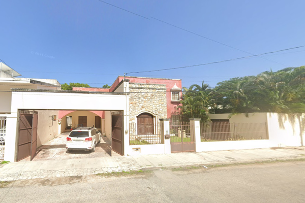 Foto de inmueble en Calle 28  #s/n, Col. Emiliano Zapata Nte C.P. 97129, Mérida