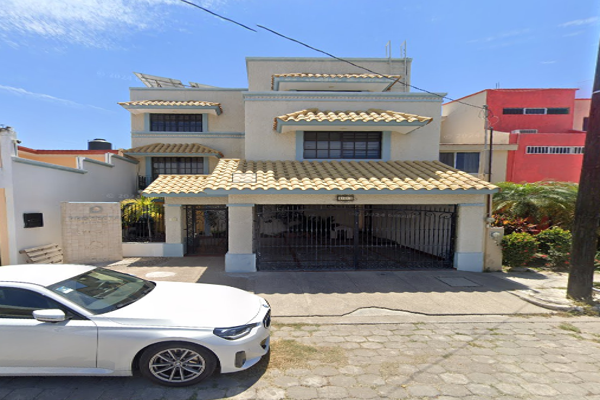 Foto de inmueble en Calle Cerro de la Colorada, Col. Lomas de Mazatlán C.P. 82110, Mazatlán