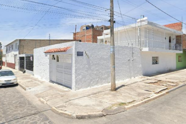 Foto de inmueble en San Inocencio 2005 #2005, Col. Santa Rosa C.P. 44700, Guadalajara