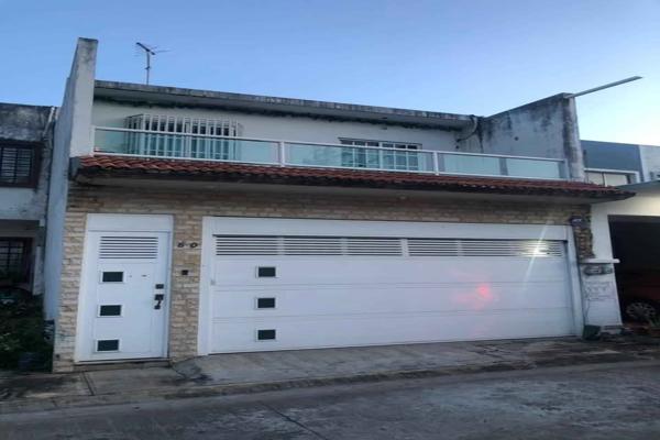 Foto de inmueble en C. Tapacamino, Fraccionamiento Residencial del Bosque, 91697 Residencial del Bosque, Ver. #80, Col. Valle Alto C.P. 91697, Veracruz