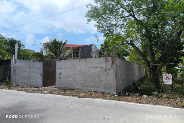 Foto de inmueble en Calle 19 SUR #s/n, Col. Ejidal C.P. 77712, Solidaridad