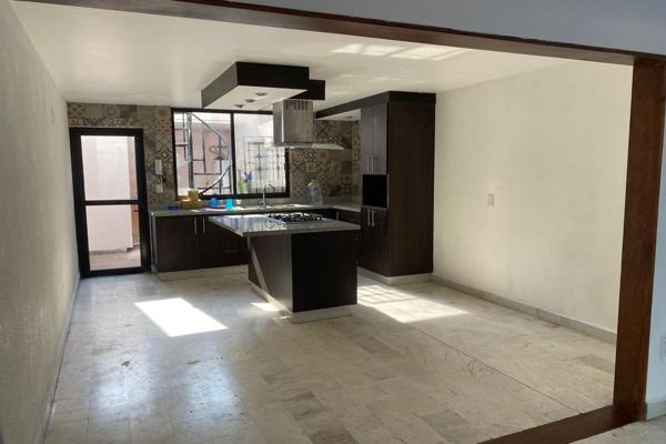 Foto de inmueble en principal #s/n, Col. Jardines de La Hacienda C.P. 76180, Querétaro