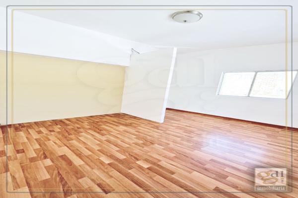 Foto de inmueble en Av Naciones Unidas, Vallarta Universidad, Zapopan, Jal., Col. Chapalita Inn C.P. 45010, Zapopan
