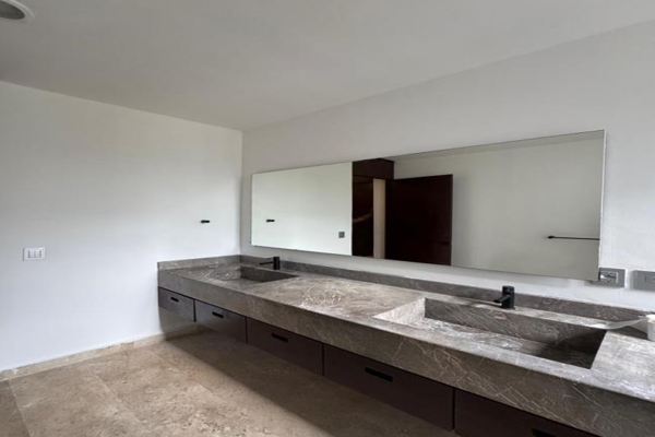 Foto de inmueble en Av. del Parque, 77760 Tulum, Q.R., Col. Lúum Zama C.P. 77760, Tulum