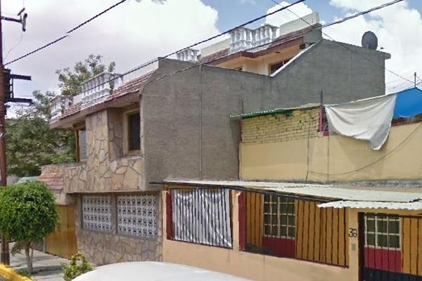 Foto de inmueble en Calle 3 J. Sabadino, Col. Unidad Vicente Guerrero C.P. 09200, Iztapalapa