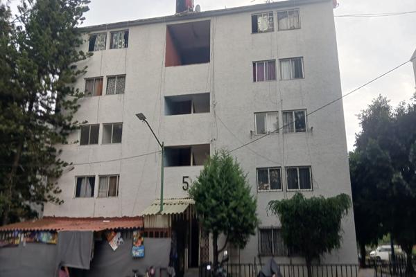 Foto de inmueble en benito juarez #504, Col. Consejo Agrarista Mexicano C.P. 09760, Iztapalapa