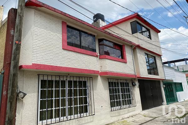 Foto de inmueble en Bahia de Todos los Santos #185, Col. Santa Ana Tlapaltitlán C.P. 50160, Toluca
